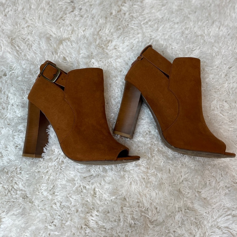 Coñac open toe booties